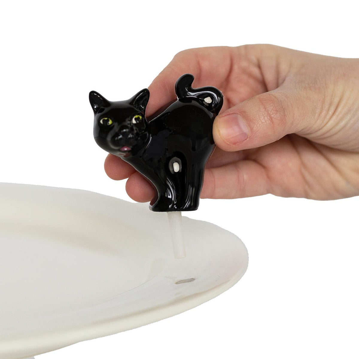 Nora Fleming Hand-Painted Mini: Scaredy Cat (Black Cat) A419